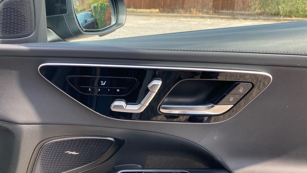 Mercedes-Benz C-Class C200 AMG Line Premium 4dr 9G-Tronic Petrol Saloon - Image 30