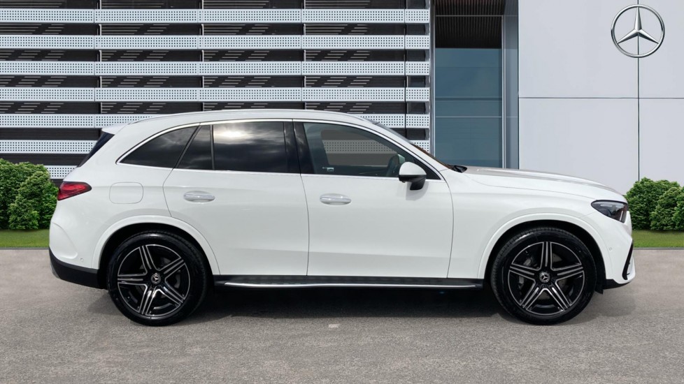 Mercedes-Benz GLC 300d 4Matic AMG Line Prem [Pan] 5dr 9G-Tronic Diesel Estate - Image 5