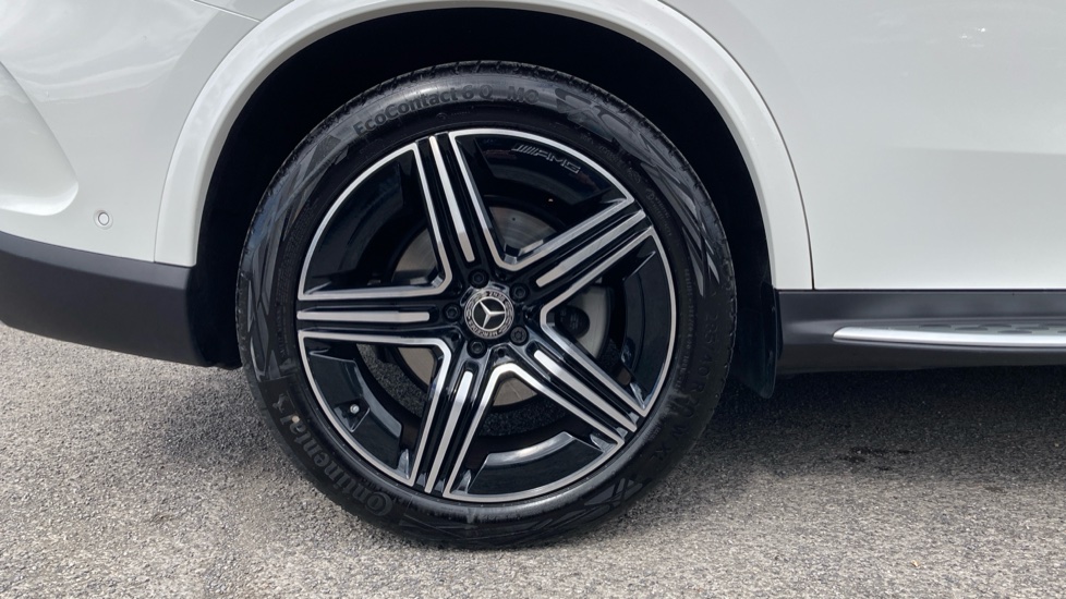 Mercedes-Benz GLC 300d 4Matic AMG Line Prem [Pan] 5dr 9G-Tronic Diesel Estate - Image 7