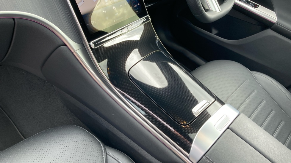 Mercedes-Benz GLC 300d 4Matic AMG Line Prem [Pan] 5dr 9G-Tronic Diesel Estate - Image 13