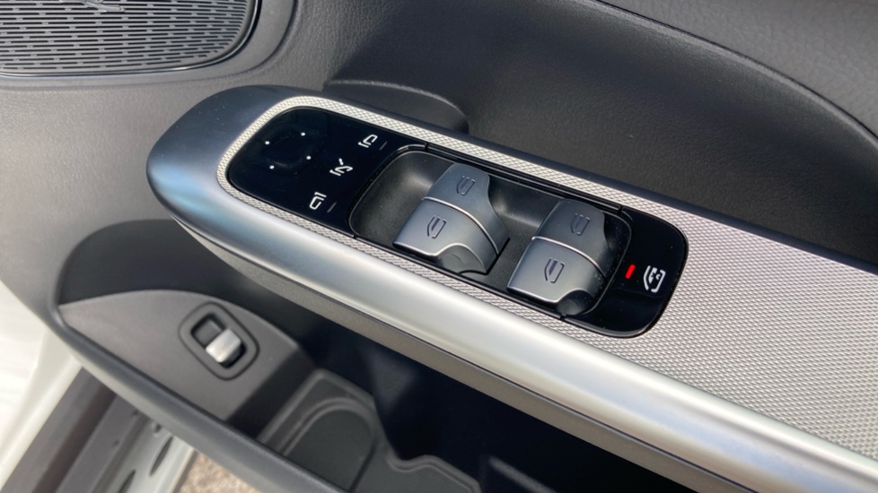 Mercedes-Benz GLC 300d 4Matic AMG Line Prem [Pan] 5dr 9G-Tronic Diesel Estate - Image 34