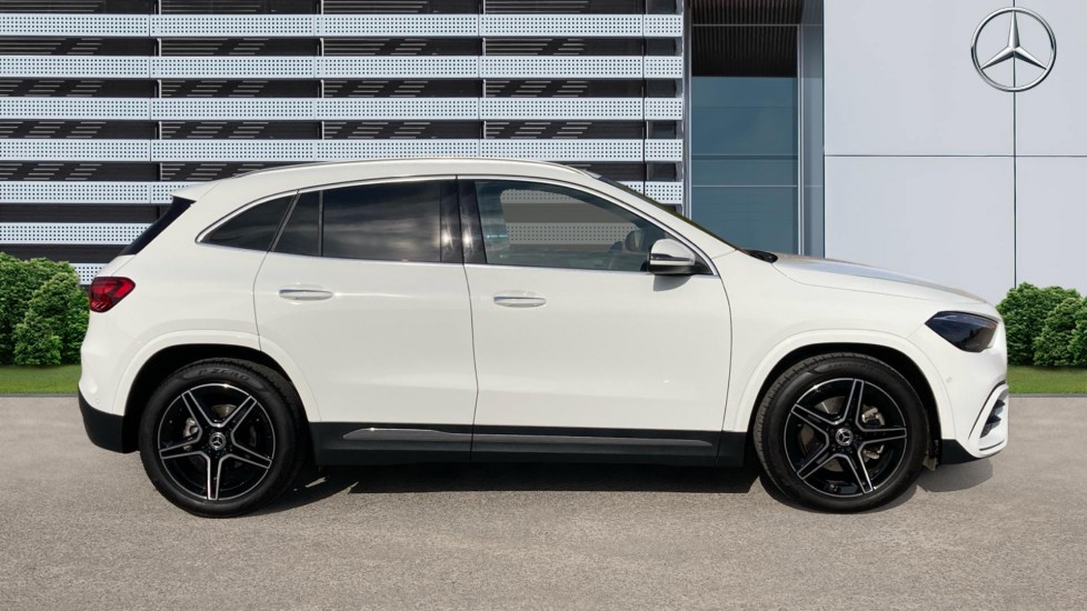 Mercedes-Benz GLA 200d AMG Line Executive 5dr Auto Diesel Hatchback - Image 5