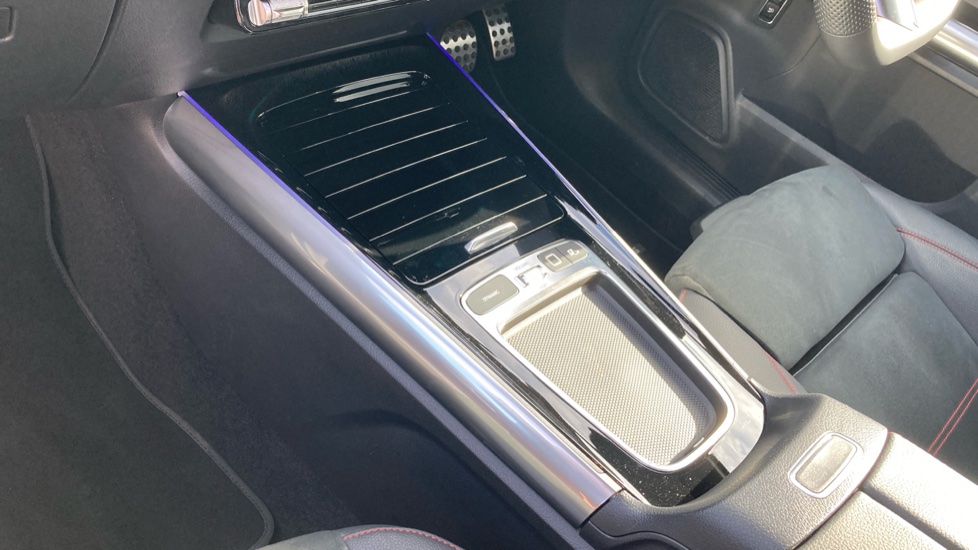 Mercedes-Benz GLA 200d AMG Line Executive 5dr Auto Diesel Hatchback - Image 13