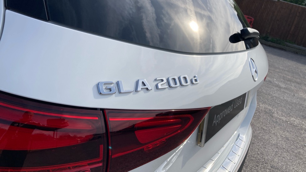 Mercedes-Benz GLA 200d AMG Line Executive 5dr Auto Diesel Hatchback - Image 25