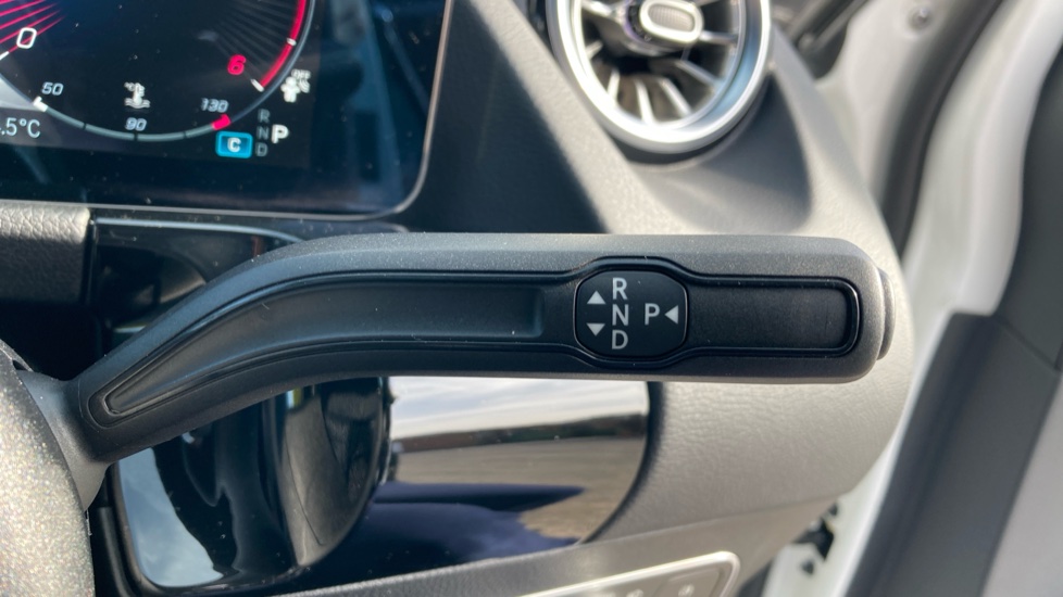Mercedes-Benz GLA 200d AMG Line Executive 5dr Auto Diesel Hatchback - Image 37