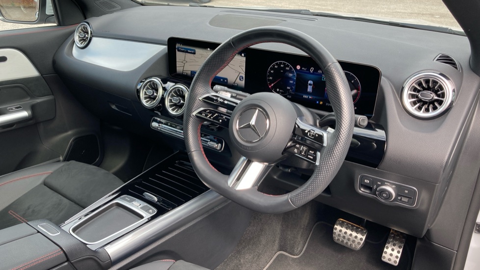 Mercedes-Benz GLA 220d 4Matic AMG Line Premium Plus 5dr Auto Diesel Hatchback - Image 11