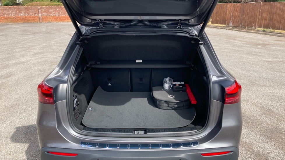Mercedes-Benz Eqa 250+ 140kW Sport Executive 70.5kWh 5dr Auto Electric Hatchback - Image 4