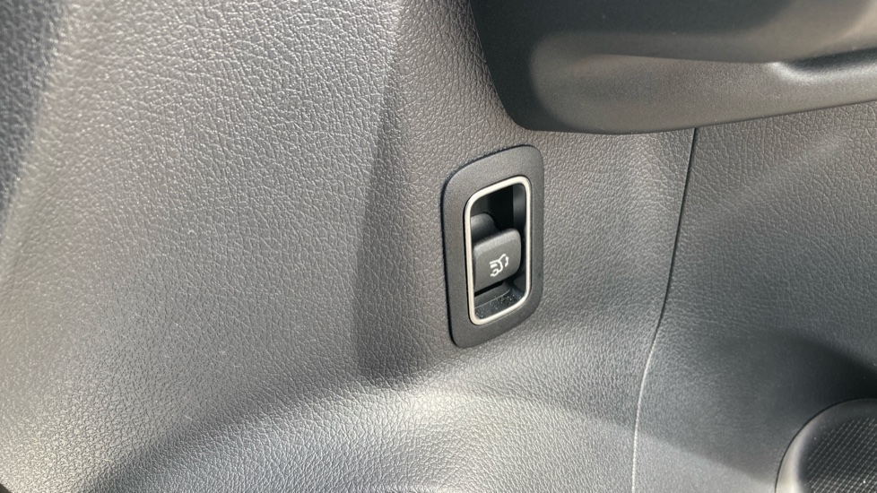 Mercedes-Benz Eqa 250+ 140kW Sport Executive 70.5kWh 5dr Auto Electric Hatchback - Image 32