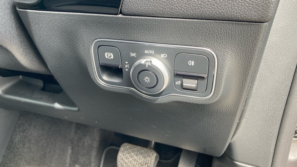 Mercedes-Benz Eqa 250+ 140kW Sport Executive 70.5kWh 5dr Auto Electric Hatchback - Image 33