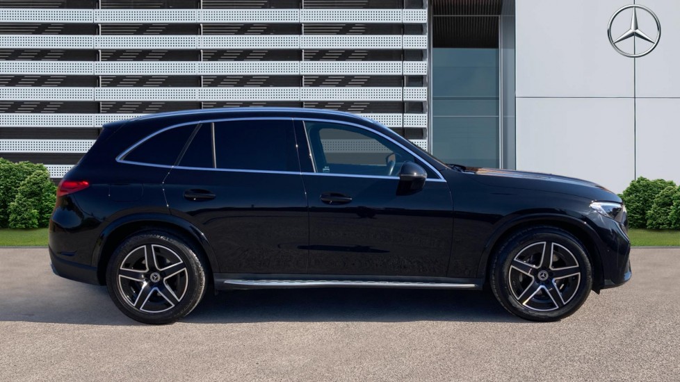 Mercedes-Benz GLC 300 4Matic AMG Line 5dr 9G-Tronic Petrol Estate - Image 5