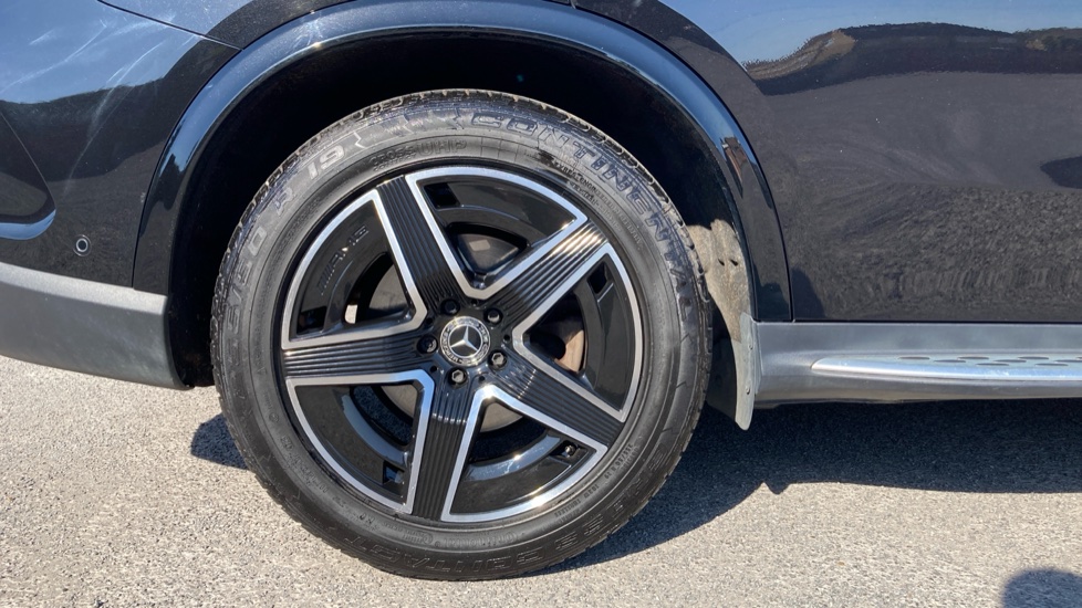 Mercedes-Benz GLC 300 4Matic AMG Line 5dr 9G-Tronic Petrol Estate - Image 7