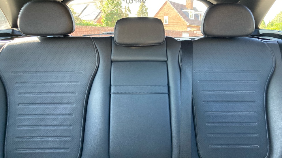 Mercedes-Benz GLC 300 4Matic AMG Line 5dr 9G-Tronic Petrol Estate - Image 15