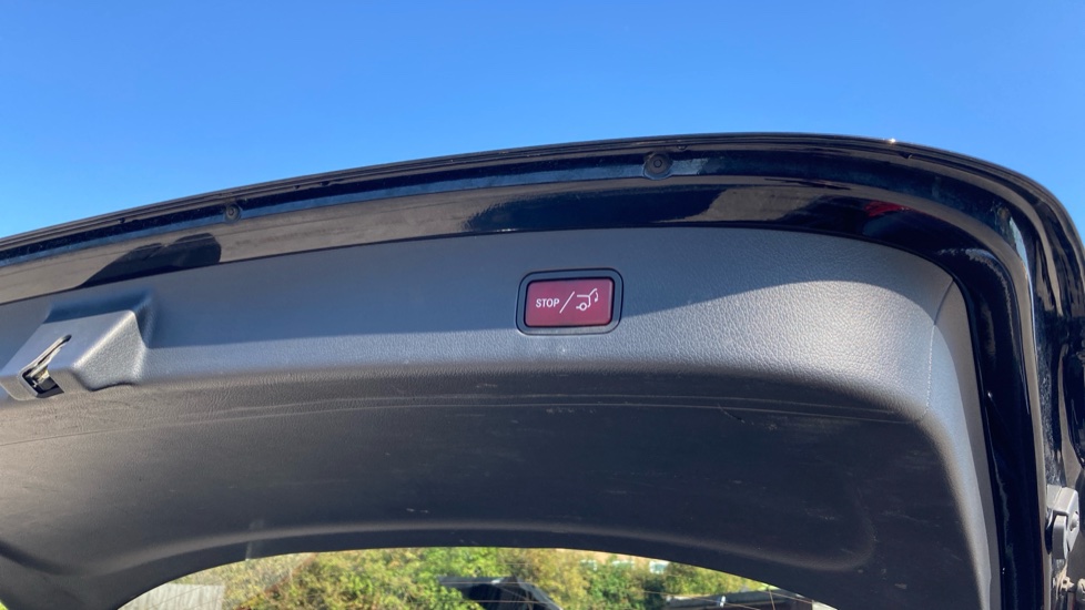 Mercedes-Benz GLC 300 4Matic AMG Line 5dr 9G-Tronic Petrol Estate - Image 28
