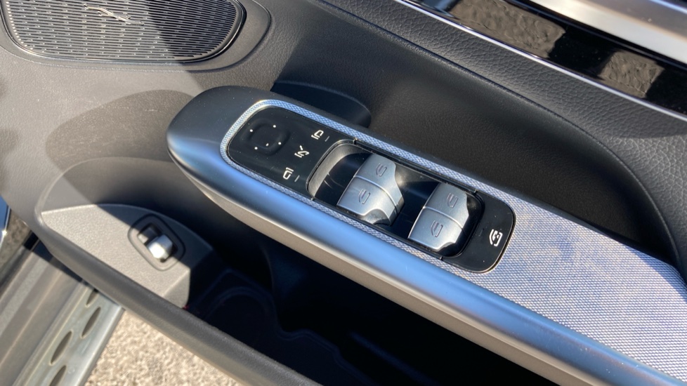 Mercedes-Benz GLC 300 4Matic AMG Line 5dr 9G-Tronic Petrol Estate - Image 31