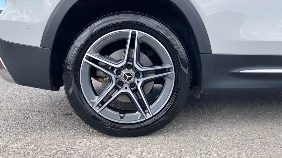 Mercedes-Benz GLB 220d 4Matic AMG Line Premium 5dr 8G-Tronic Diesel Estate - Image 7