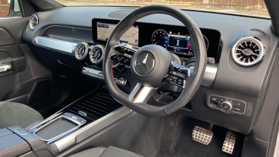 Mercedes-Benz GLB 220d 4Matic AMG Line Premium 5dr 8G-Tronic Diesel Estate - Image 11