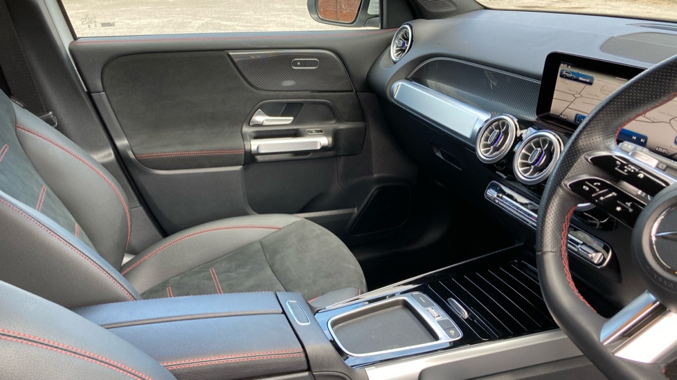 Mercedes-Benz GLB 220d 4Matic AMG Line Premium 5dr 8G-Tronic Diesel Estate - Image 14