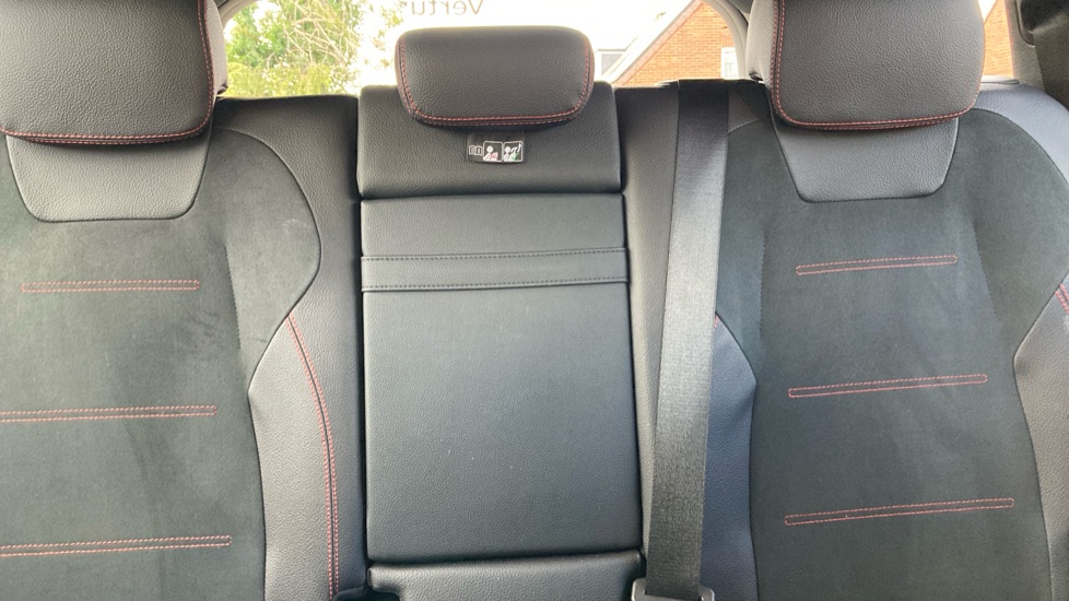 Mercedes-Benz GLB 220d 4Matic AMG Line Premium 5dr 8G-Tronic Diesel Estate - Image 15
