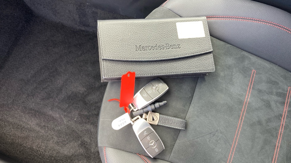 Mercedes-Benz GLB 220d 4Matic AMG Line Premium 5dr 8G-Tronic Diesel Estate - Image 19
