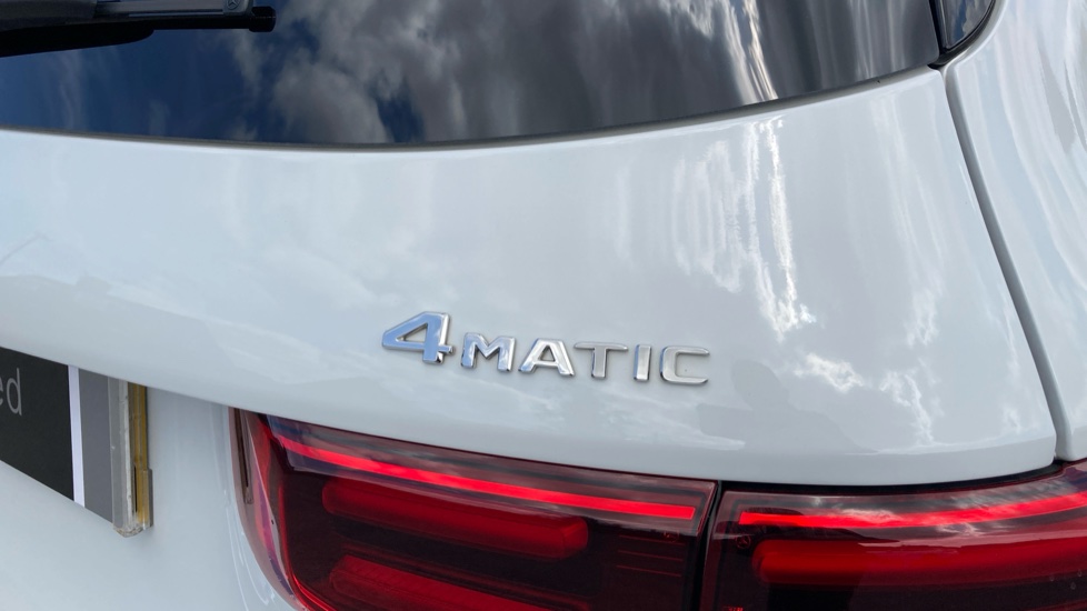 Mercedes-Benz GLB 220d 4Matic AMG Line Premium 5dr 8G-Tronic Diesel Estate - Image 24