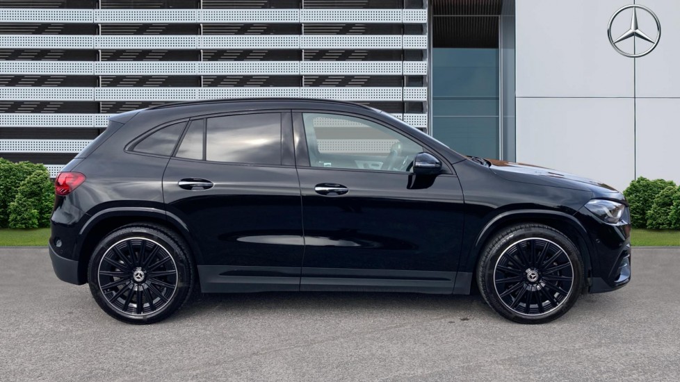 Mercedes-Benz GLA 220d 4Matic AMG Line Premium Plus 5dr Auto Diesel Hatchback - Image 5