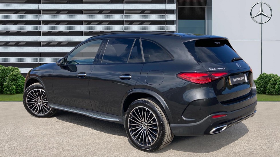 Mercedes-Benz GLC 300e 4Matic AMG Line Prem Plus 5dr 9G-Tronic Estate - Image 2
