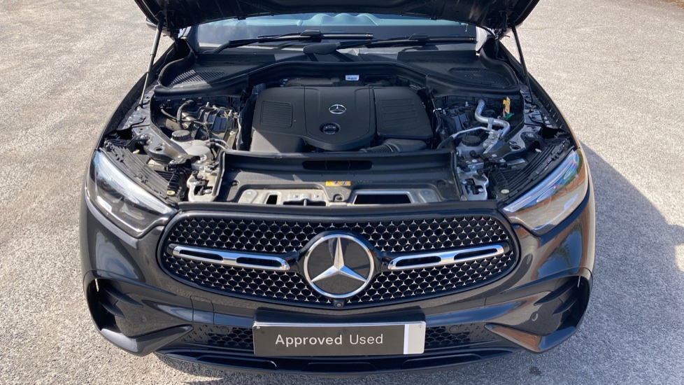 Mercedes-Benz GLC 300e 4Matic AMG Line Prem Plus 5dr 9G-Tronic Estate - Image 8