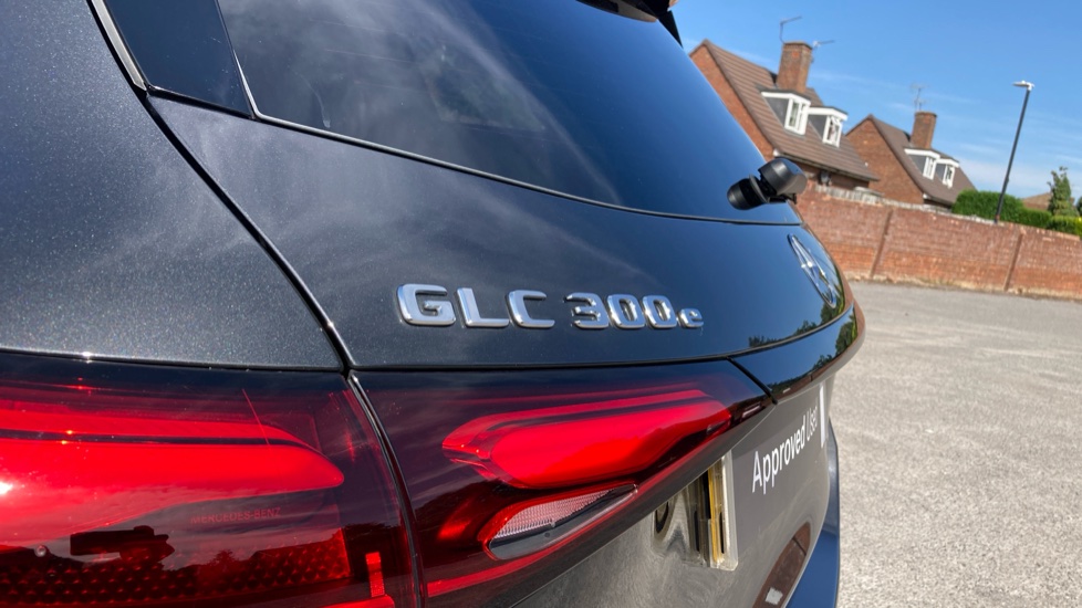 Mercedes-Benz GLC 300e 4Matic AMG Line Prem Plus 5dr 9G-Tronic Estate - Image 24