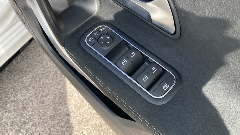 Mercedes-Benz A-Class A200d AMG Line Premium Plus 5dr Auto Diesel Hatchback - Image 33