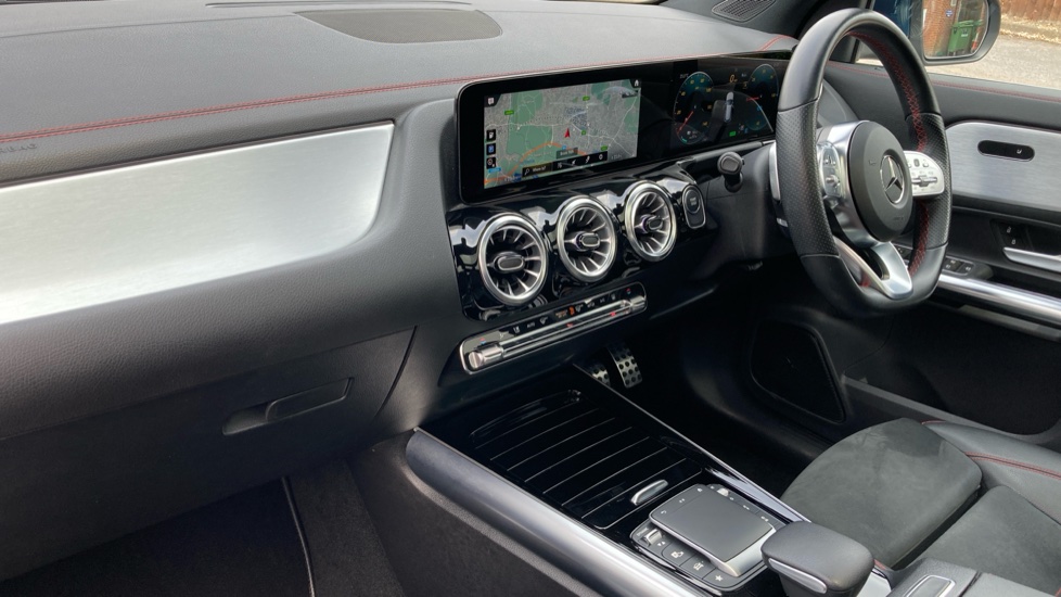 Mercedes-Benz Eqa 250 140kW AMG Line Premium 66.5kWh 5dr Auto Electric Hatchback - Image 9