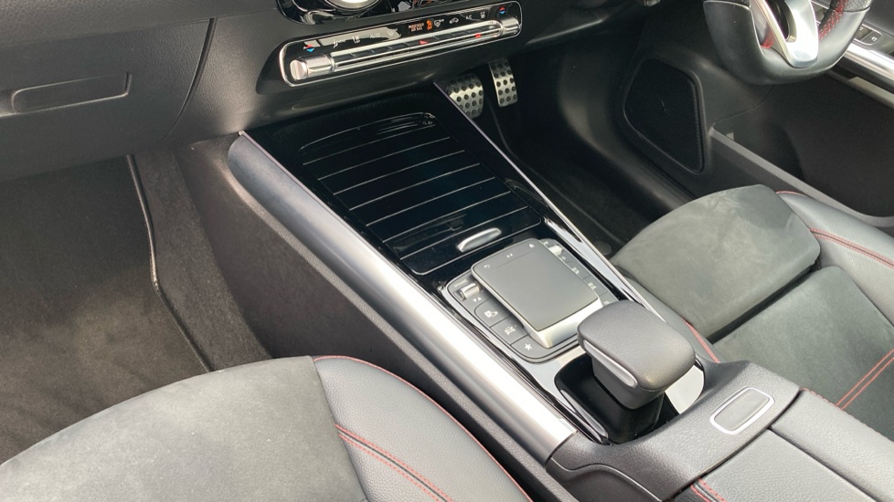 Mercedes-Benz Eqa 250 140kW AMG Line Premium 66.5kWh 5dr Auto Electric Hatchback - Image 13