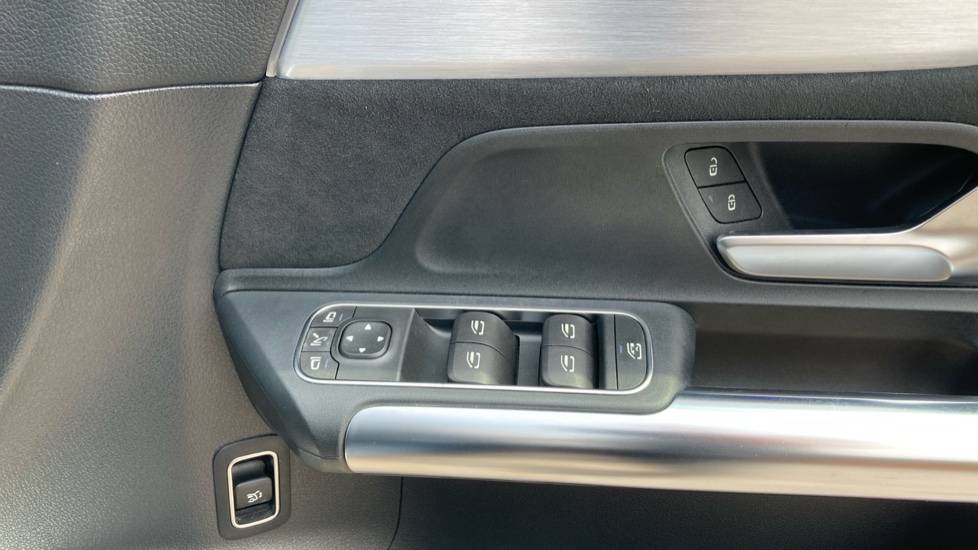 Mercedes-Benz Eqa 250 140kW AMG Line Premium 66.5kWh 5dr Auto Electric Hatchback - Image 31