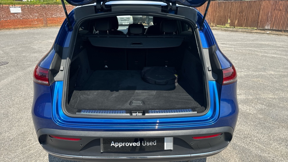 Mercedes-Benz EQC 400 300kW AMG Line Edition 80kWh 5dr Auto Electric Estate - Image 4