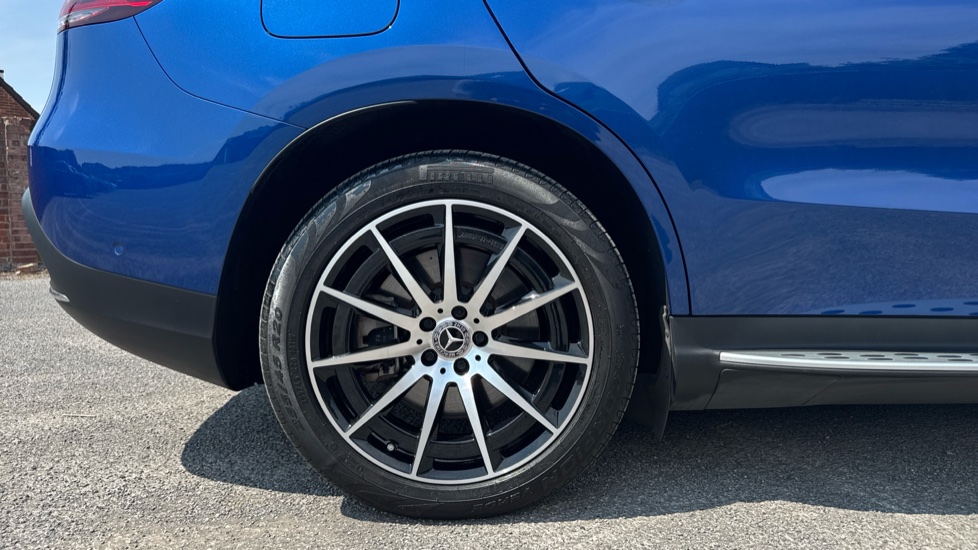 Mercedes-Benz EQC 400 300kW AMG Line Edition 80kWh 5dr Auto Electric Estate - Image 7