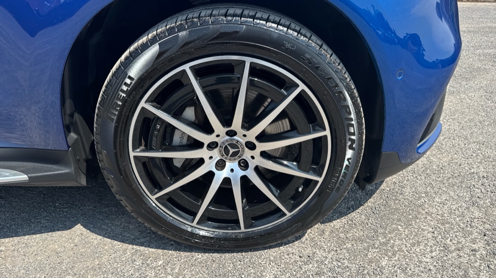Mercedes-Benz EQC 400 300kW AMG Line Edition 80kWh 5dr Auto Electric Estate - Image 21