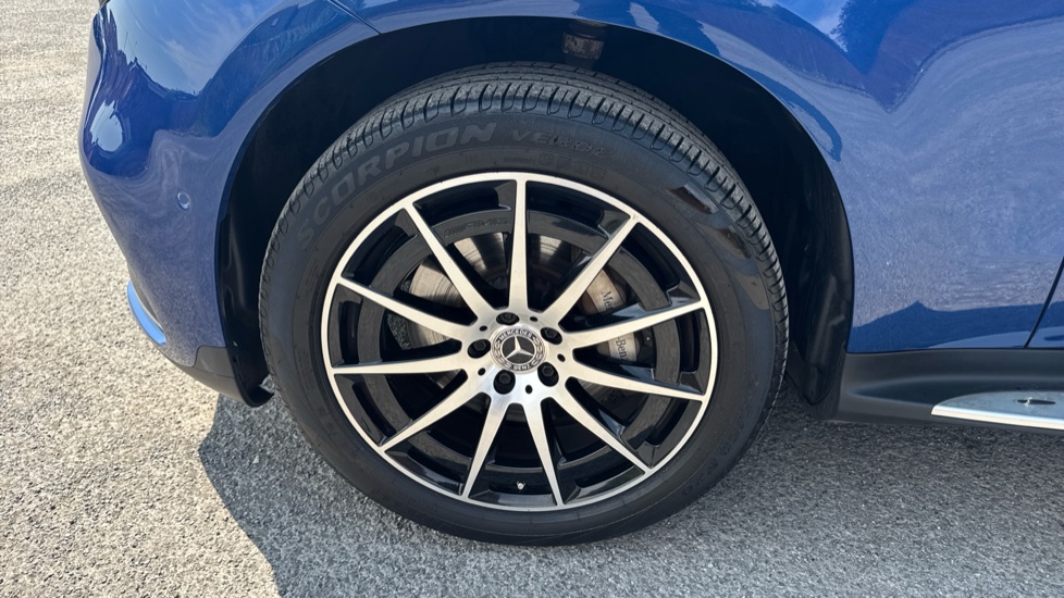 Mercedes-Benz EQC 400 300kW AMG Line Edition 80kWh 5dr Auto Electric Estate - Image 23