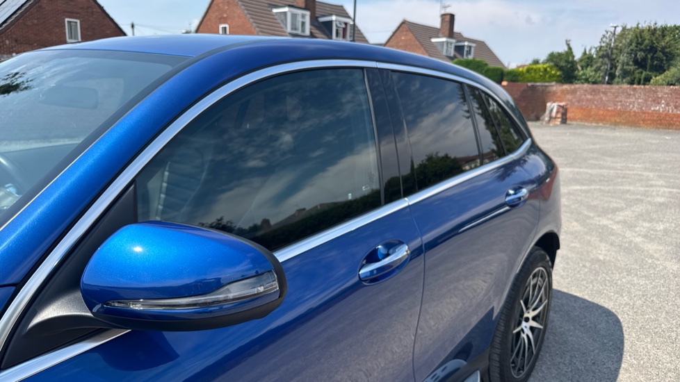 Mercedes-Benz EQC 400 300kW AMG Line Edition 80kWh 5dr Auto Electric Estate - Image 28