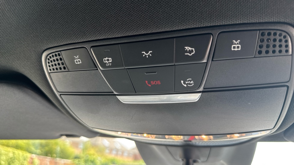 Mercedes-Benz EQC 400 300kW AMG Line Edition 80kWh 5dr Auto Electric Estate - Image 45