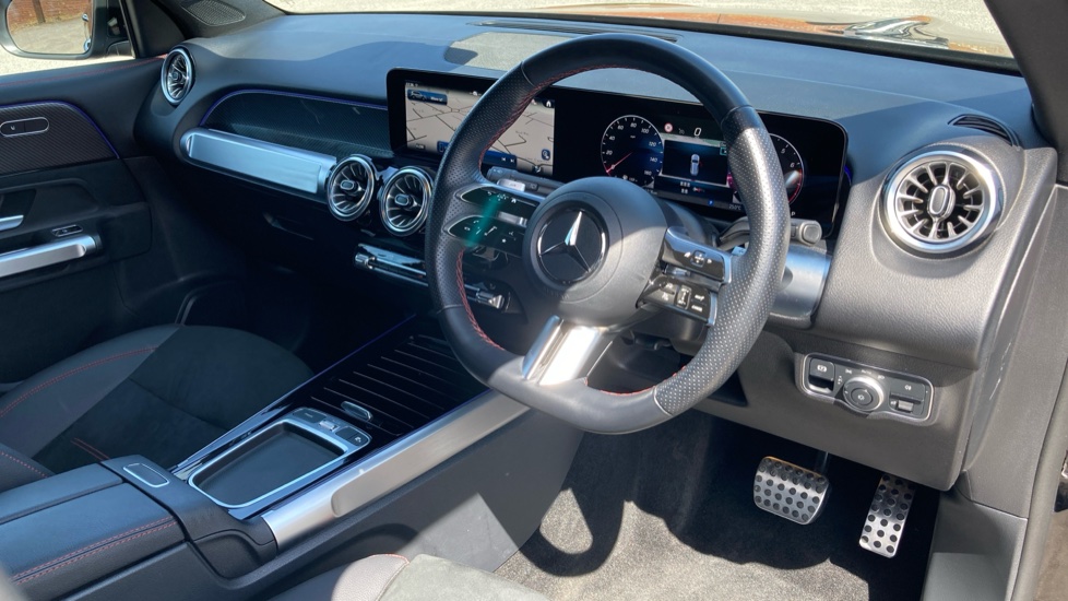 Mercedes-Benz GLB 200 AMG Line Executive 5dr 7G-Tronic Petrol Estate - Image 11