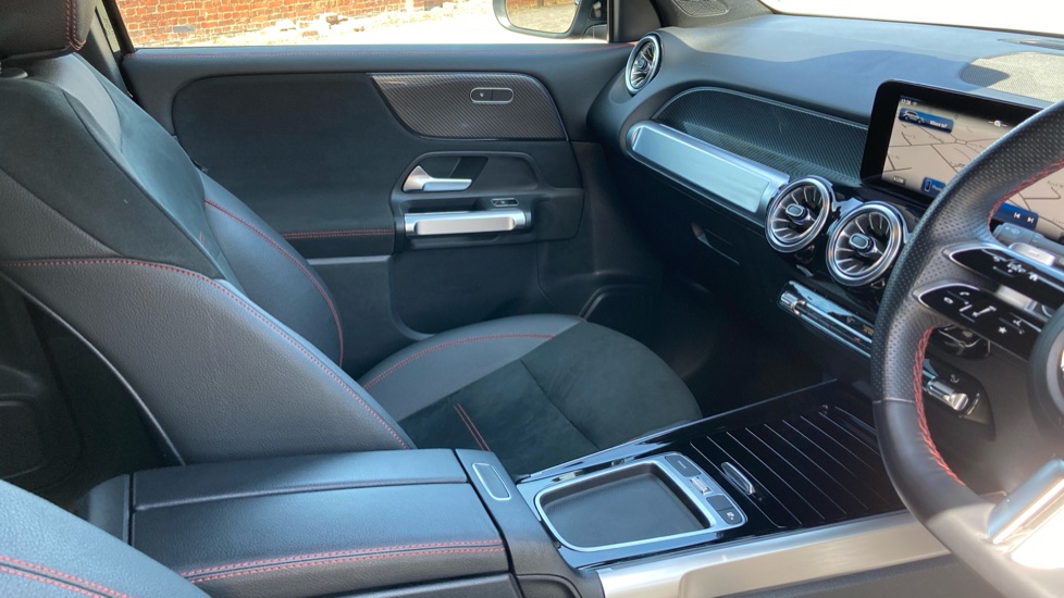 Mercedes-Benz GLB 200 AMG Line Executive 5dr 7G-Tronic Petrol Estate - Image 14