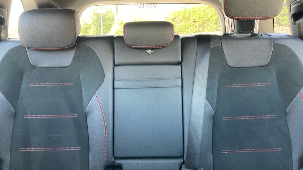 Mercedes-Benz GLB 200 AMG Line Executive 5dr 7G-Tronic Petrol Estate - Image 15