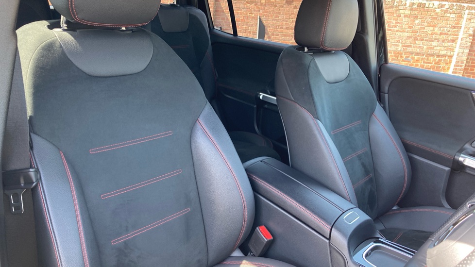 Mercedes-Benz GLB 200 AMG Line Executive 5dr 7G-Tronic Petrol Estate - Image 30