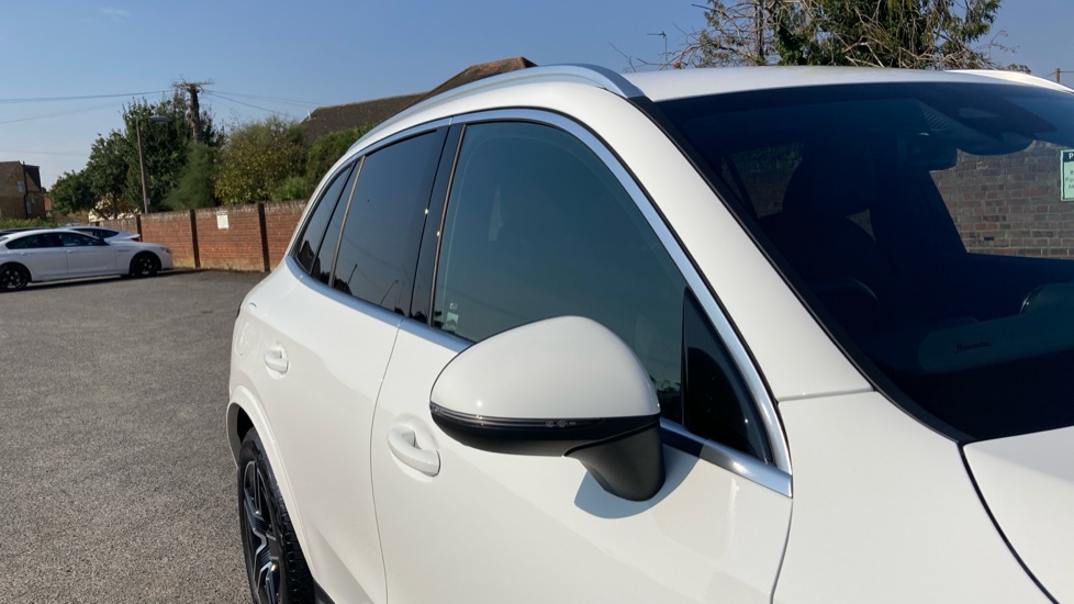 Mercedes-Benz GLC 220d 4Matic AMG Line 5dr 9G-Tronic Diesel Estate - Image 23