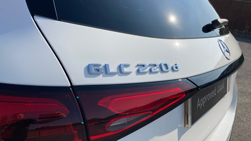 Mercedes-Benz GLC 220d 4Matic AMG Line 5dr 9G-Tronic Diesel Estate - Image 25