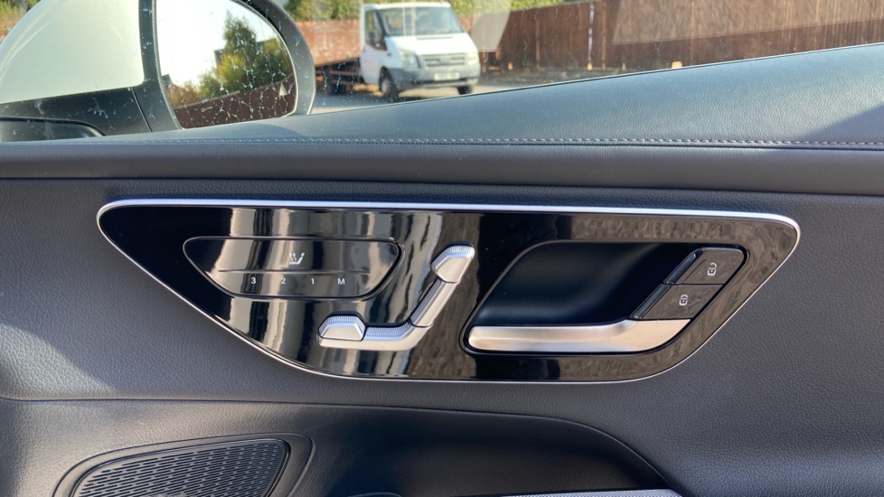 Mercedes-Benz GLC 220d 4Matic AMG Line 5dr 9G-Tronic Diesel Estate - Image 31
