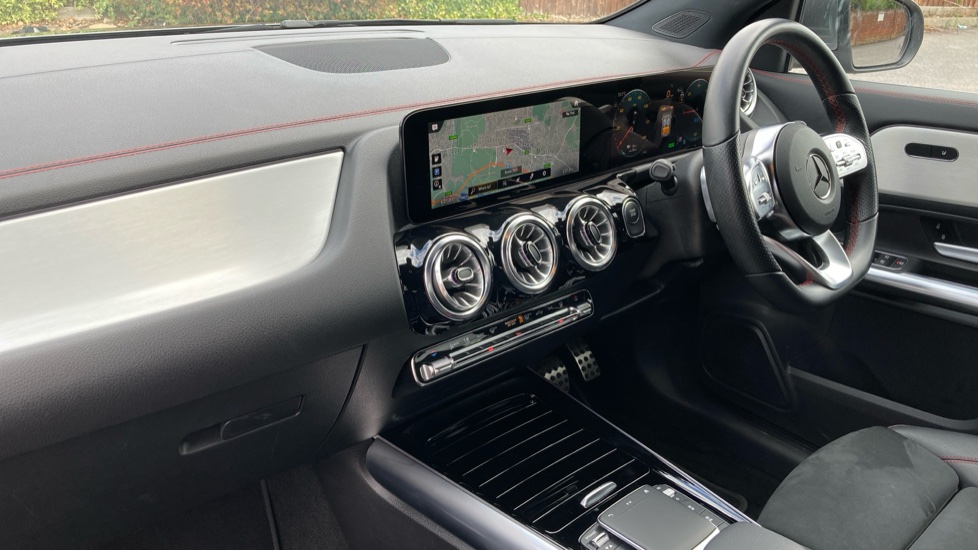 Mercedes-Benz Eqa 300 4Matic 168kW AMG Line 66.5kWh 5dr Auto Electric Hatchback - Image 9