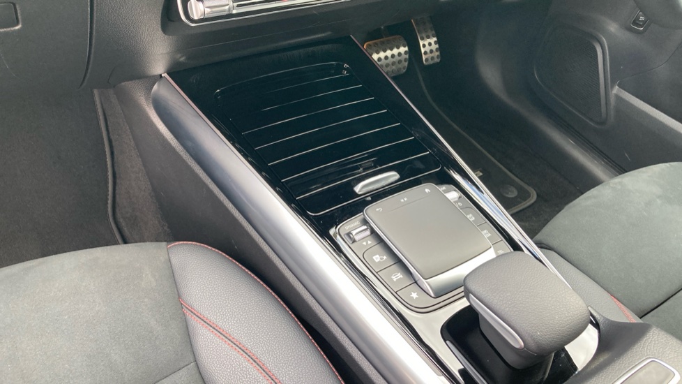 Mercedes-Benz Eqa 300 4Matic 168kW AMG Line 66.5kWh 5dr Auto Electric Hatchback - Image 13