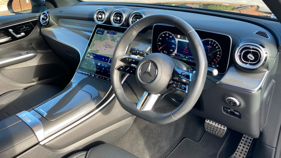 Mercedes-Benz GLC 300e 4Matic AMG Line 5dr 9G-Tronic Estate - Image 11
