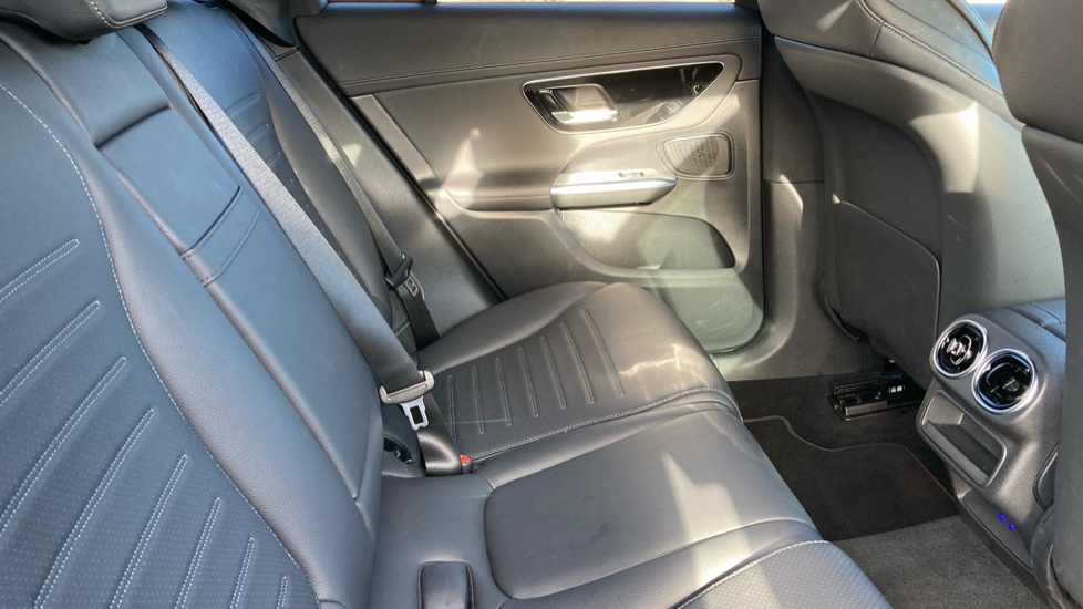 Mercedes-Benz GLC 300e 4Matic AMG Line 5dr 9G-Tronic Estate - Image 16