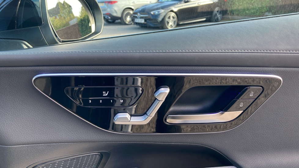 Mercedes-Benz GLC 300e 4Matic AMG Line 5dr 9G-Tronic Estate - Image 30